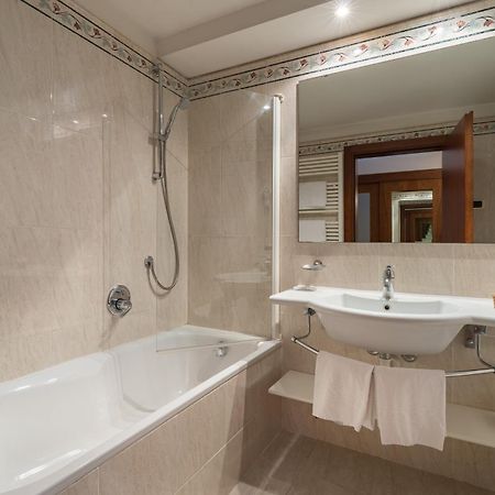 Hotel Eden Levico Terme Esterno foto