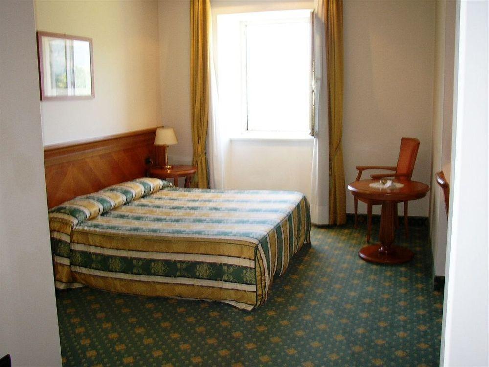 Hotel Eden Levico Terme Esterno foto