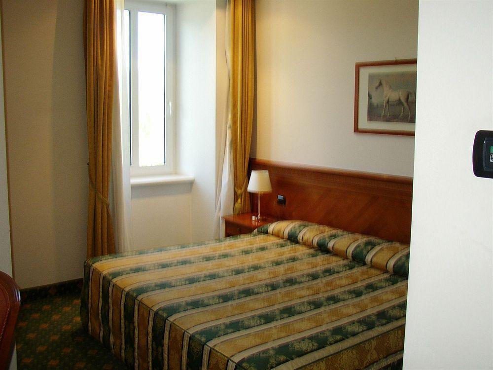Hotel Eden Levico Terme Esterno foto